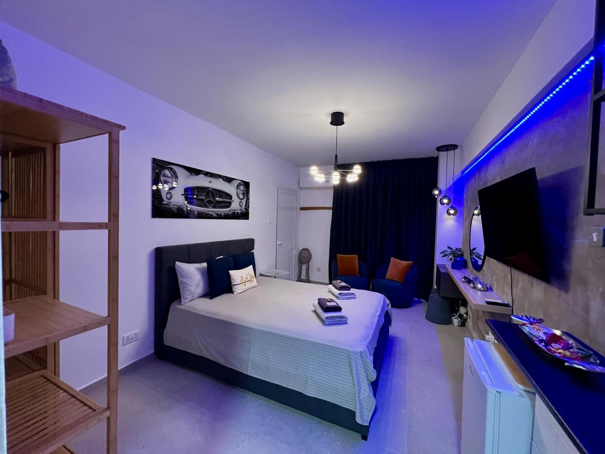 Fat Cow Apartments Larnaca Eksteriør billede
